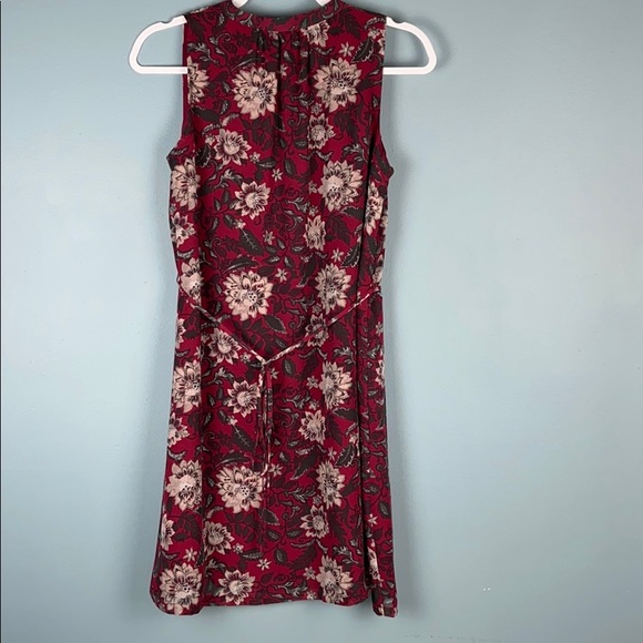 LOFT Outlet Floral MaroonSplit V-neck Shift Dress - Picture 2 of 5